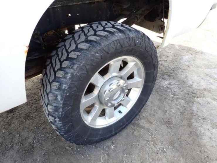 2010-ford-f350-xlt-image-32