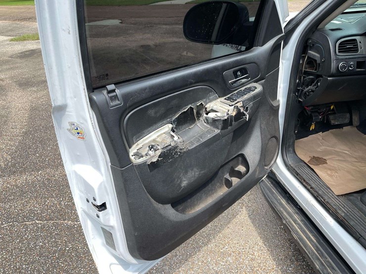 2012-chevrolet-tahoe-image-9