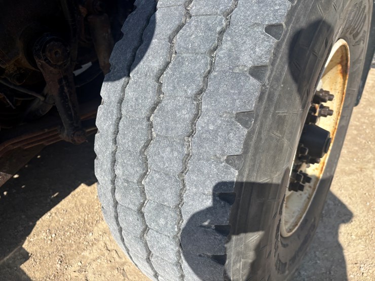 2006-international-7600-image-123