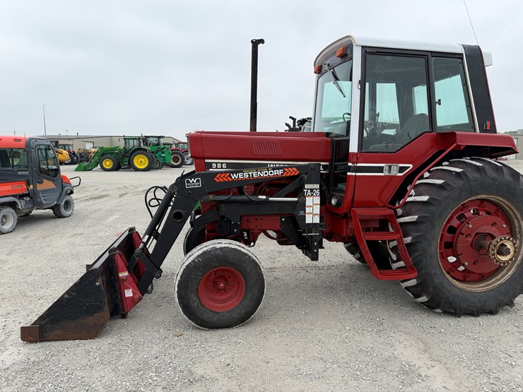 international-986-image-5