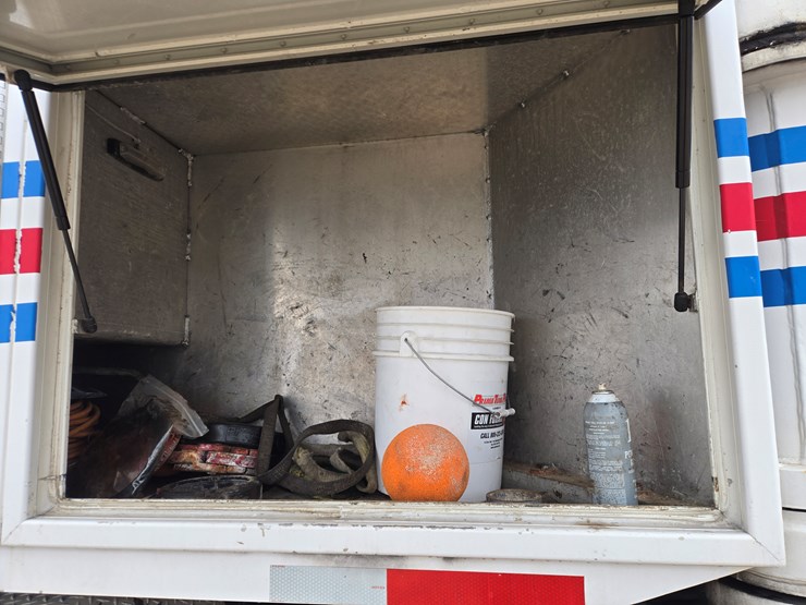 massey-ferguson-8-image-52