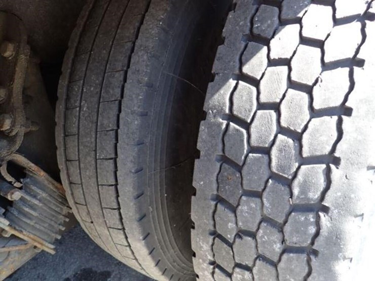 2017-western-star-4700sb-image-116