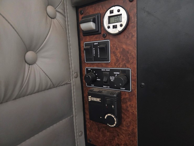 2005-kenworth-t600-image-67