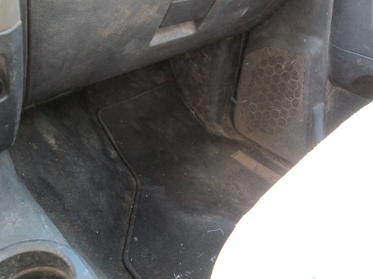 2012-dodge-2500-image-30