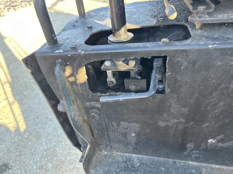 2001-mack-ch613-image-29