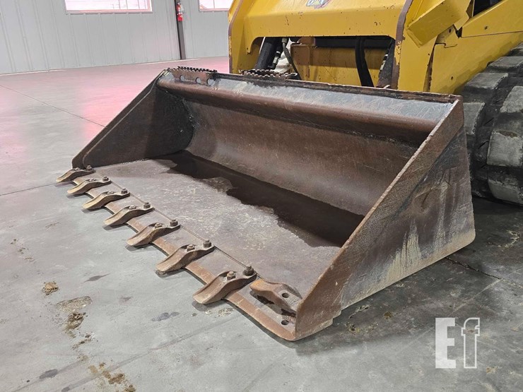 2023-caterpillar-259d3-image-9