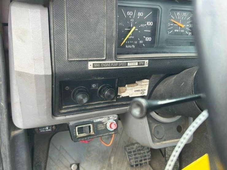 1997-ford-f800-image-22