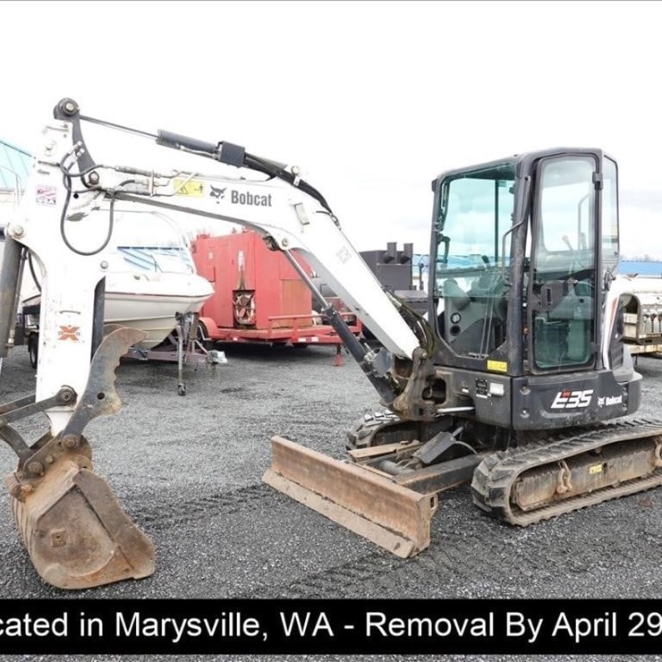 2017 BOBCAT E35