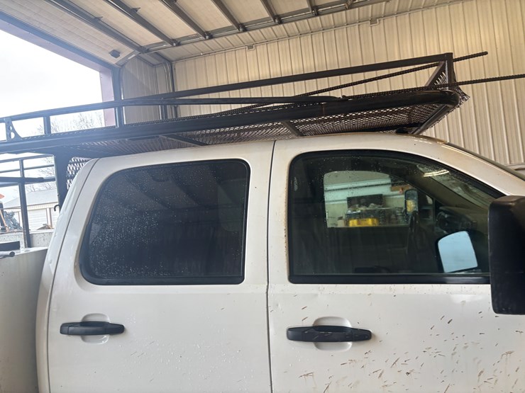 2013-chevrolet-3500-image-21