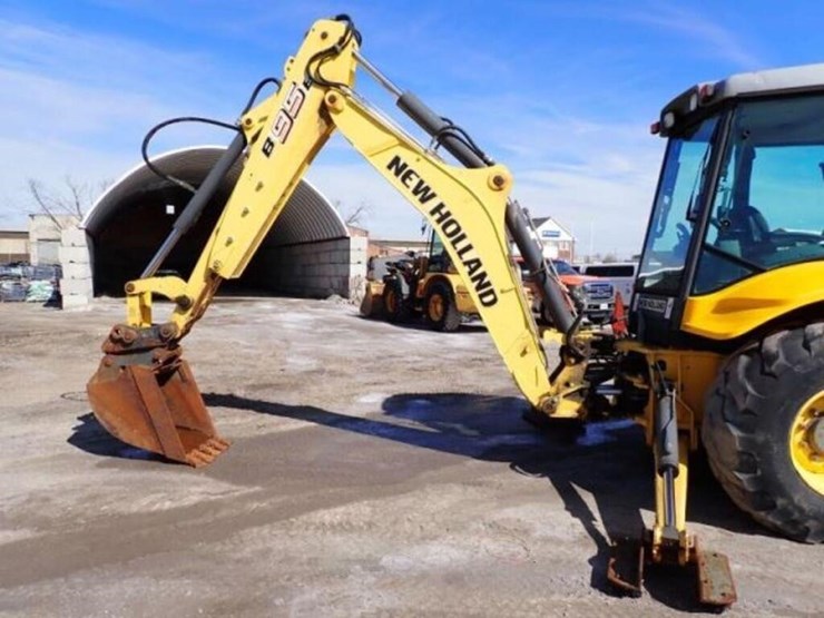 2012-new-holland-b95b-image-55