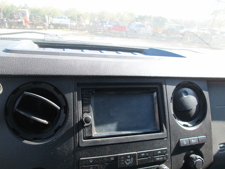 2011-ford-f250-image-35