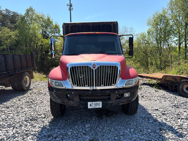 2005-international-durastar-4400-image-8