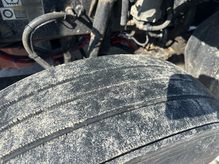 2017-kenworth-t680-image-77