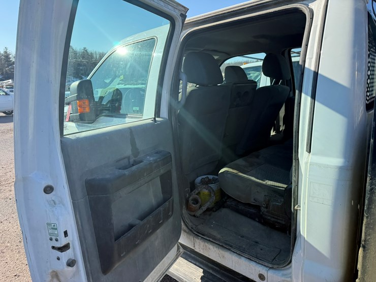 2012-ford-f550-xl-image-25