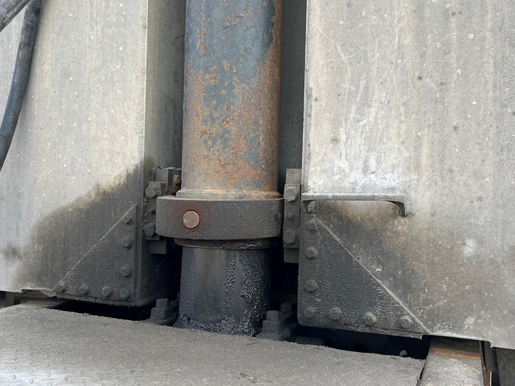 1995-axle-end-dump-image-11