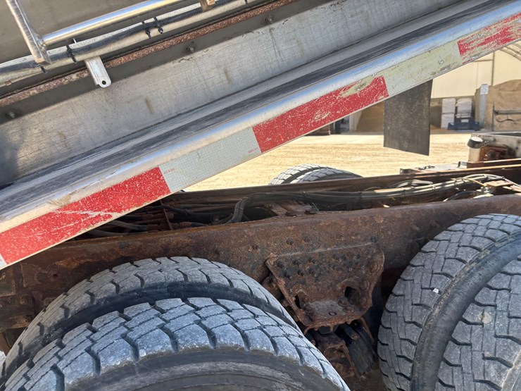 2006-international-7600-image-145