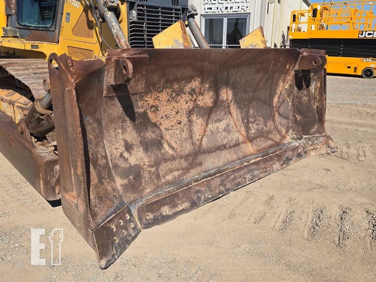 2008-deere-750j-image-10