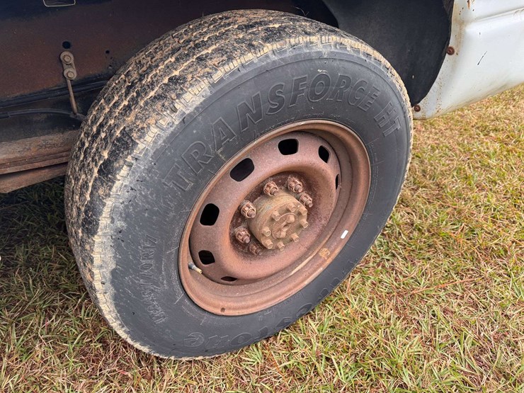 2004-dodge-ram-2500-image-25