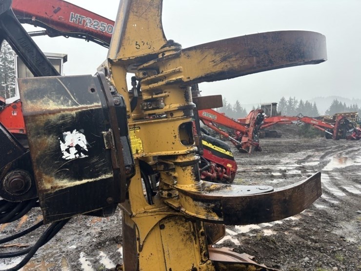 2017-tigercat-lx830d-image-22