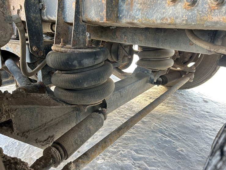 2005-international-7600-image-26