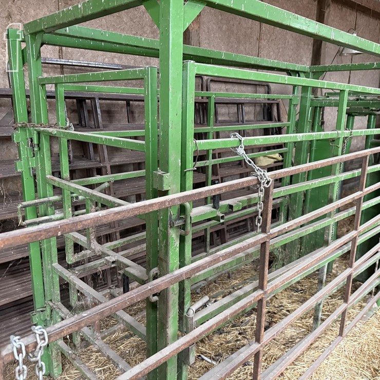 REAL TUFF CALVING PEN 2799