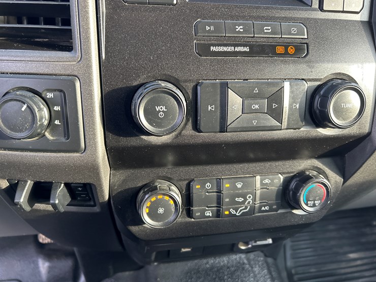 2021-ford-f550-image-73