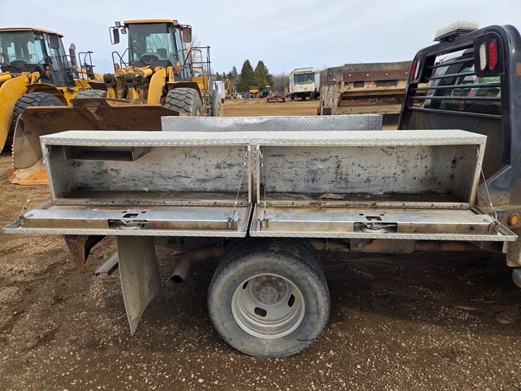 2017-ford-f350-image-25