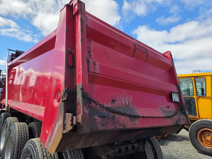 2005-massey-ferguson-8-image-25