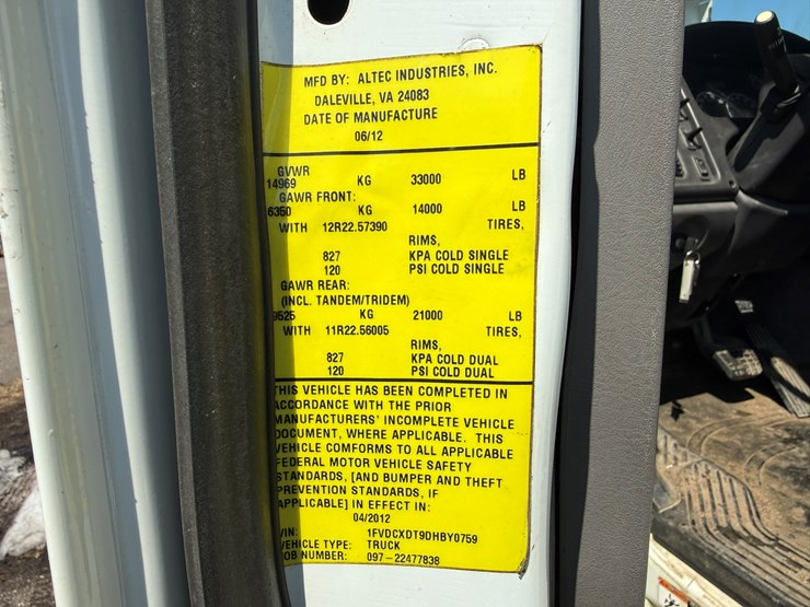 #1070-•-2012-freightliner-boom/crane-truck-image-63