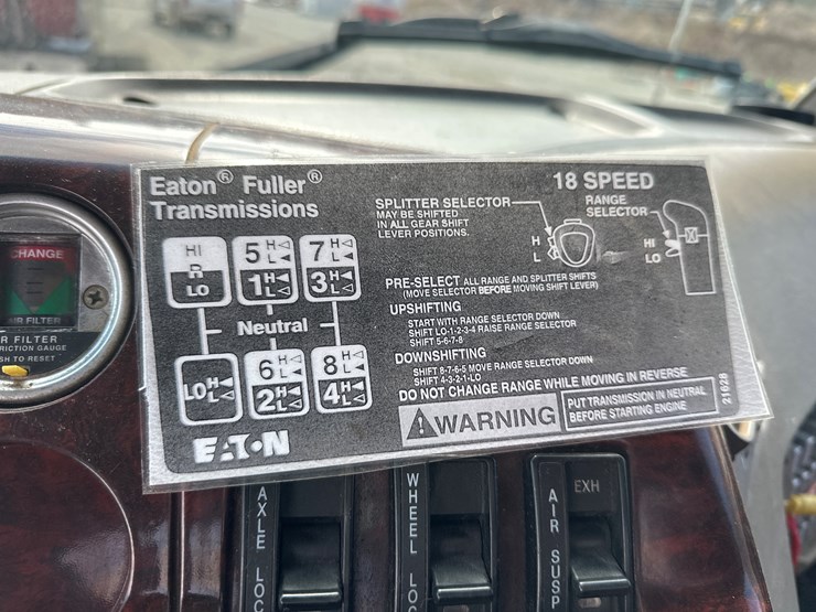 2001-caterpillar-c15-image-45