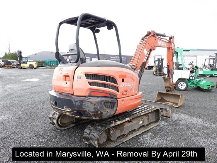 2016-kubota-kx040-4-image-17