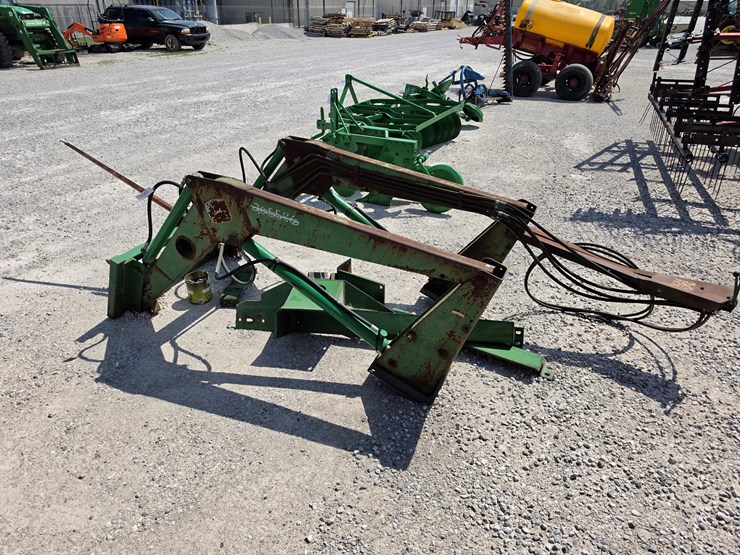 john-deere-148-image-3