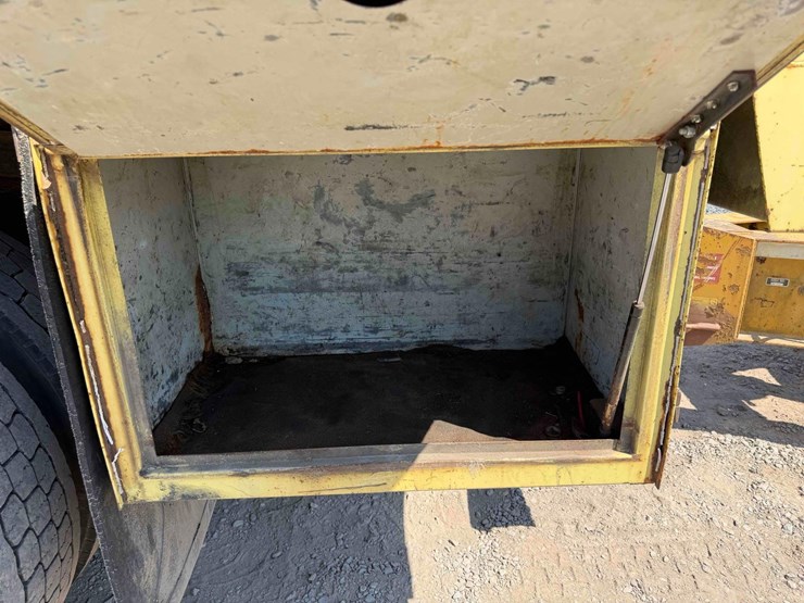 2000-international-4700-image-9