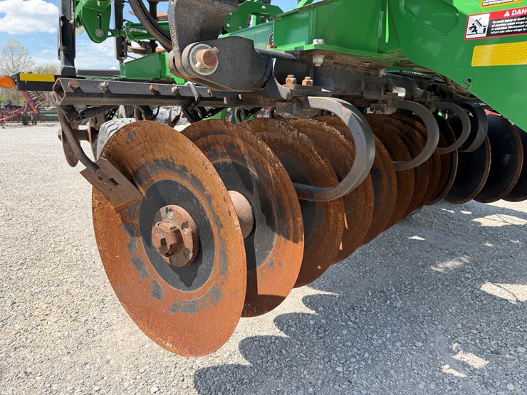 2014-john-deere-2623-image-6