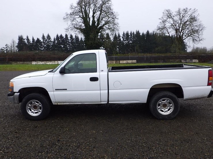 2001-gmc-2500-image-8