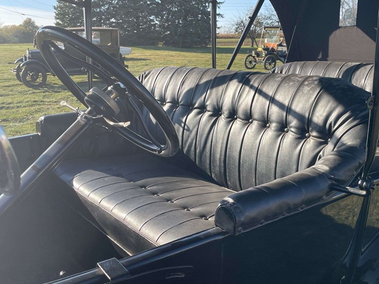 1917-model-t-touring-image-62