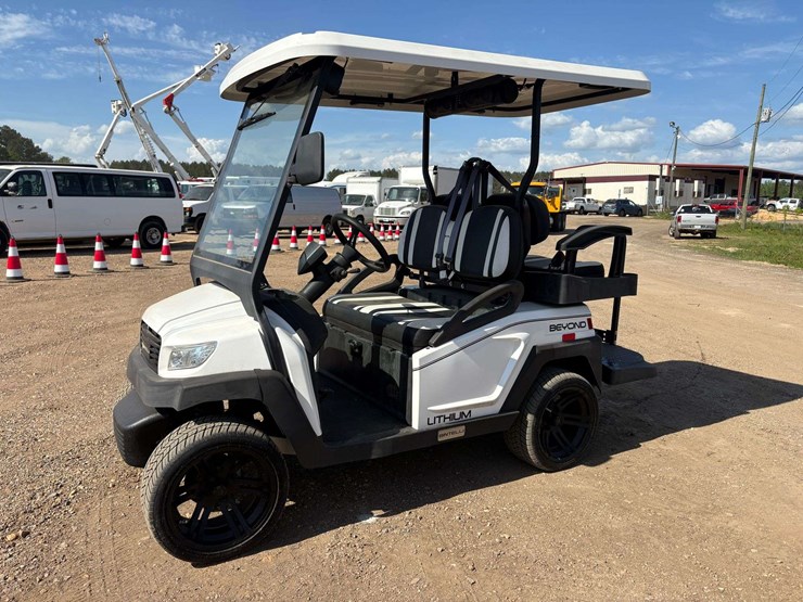 2023-bintelli-electric-golf-cart-w/-on-board-charger-(14-miles-showing)-image-1