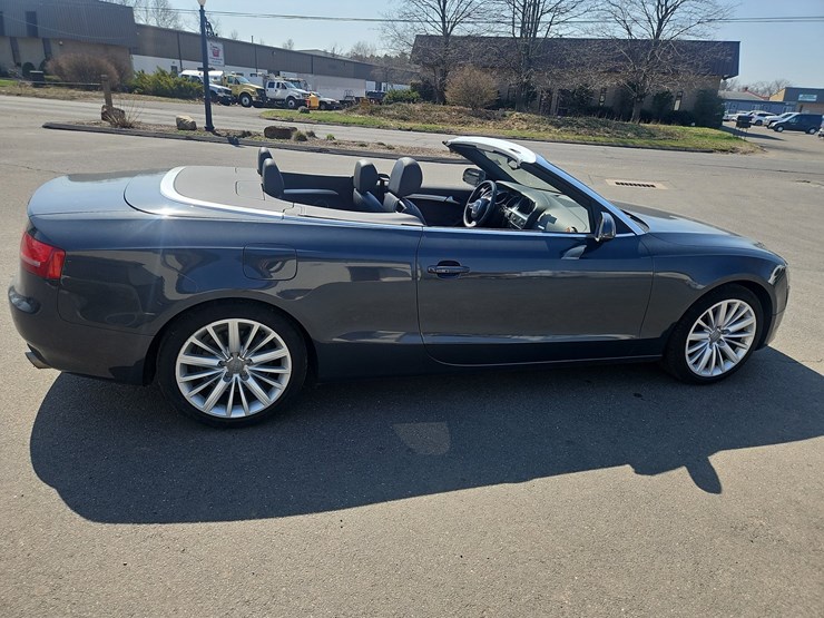 2011-audi-a5-quattro-2-door-convertible-image-24