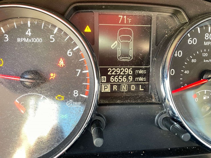 2014-nissan-rogue-image-26