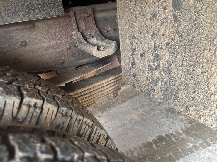 2013-chevrolet-3500-image-69