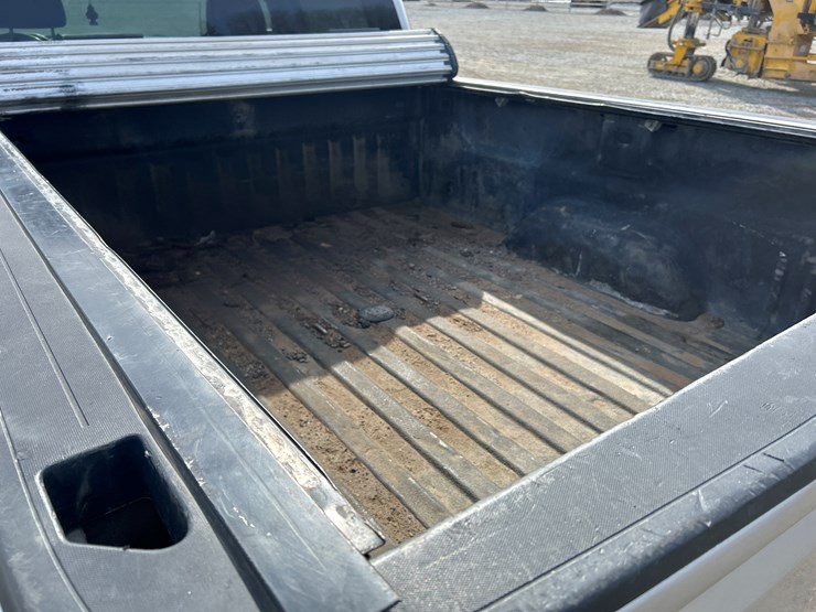 2018-chevrolet-2500-image-23