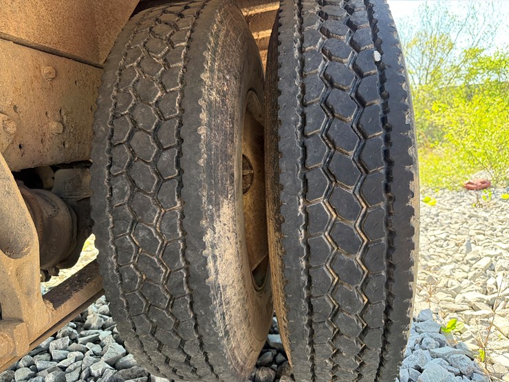 2004-international-4300-sba-image-47