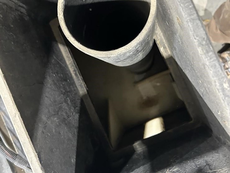 portable-water-tank-w/pump-image-14