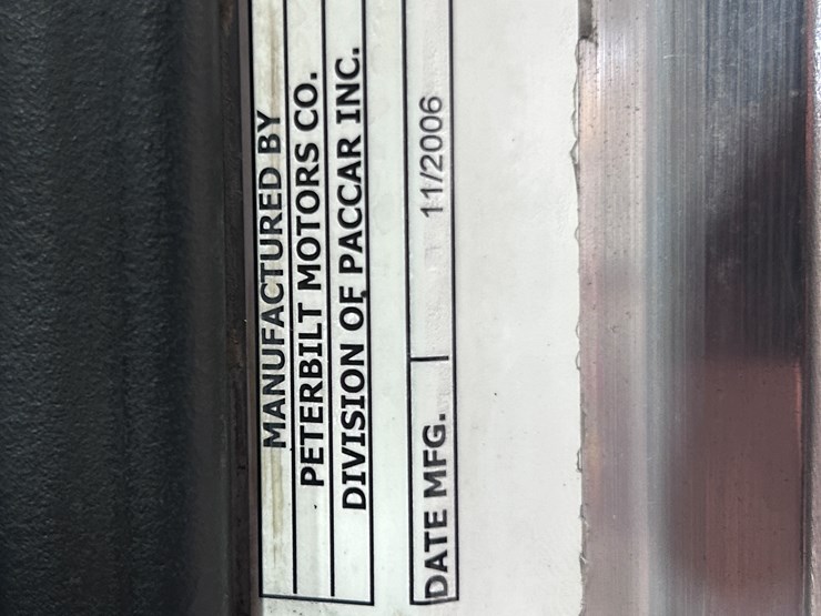 2007-peterbilt-379-image-158