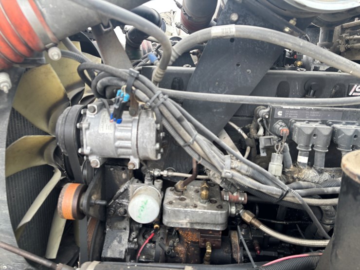 2004-kenworth-w900-image-23