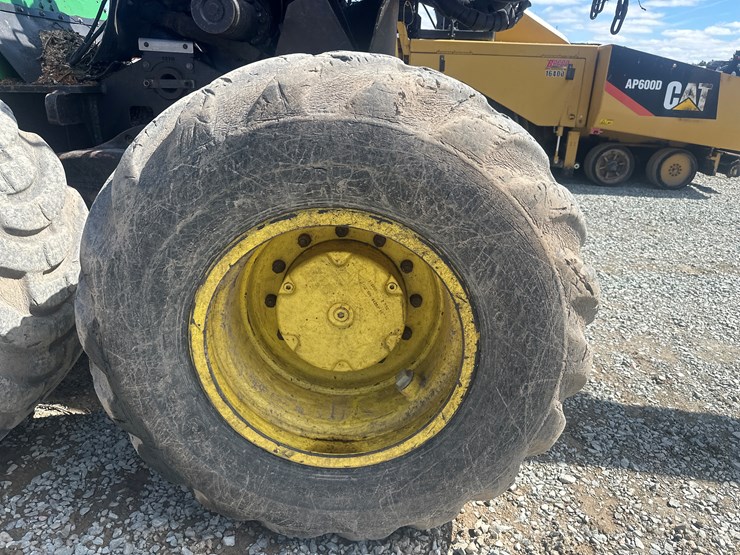 2011-deere-1270e-image-83