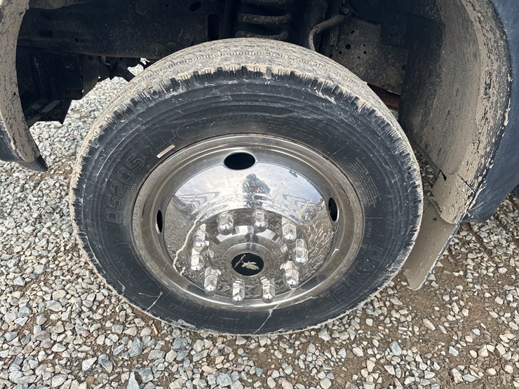 2006-ford-f550-image-55