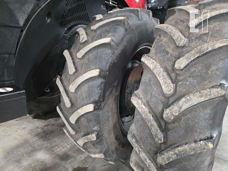 2017-case-ih-magnum-340-image-27