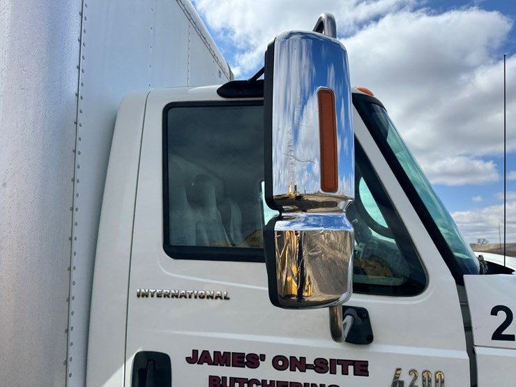 2007-international-durastar-4200-image-14