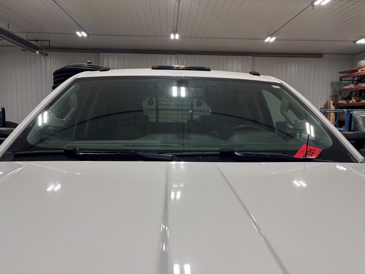 #2331-•-2022-chevrolet-5500-hd-flatbed-truck-image-15